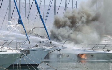 Πυρκαγιά σε θαλαμηγό σκάφος στην Αστυπάλαια 