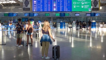 Αεροδρόμια: Άνοδος 53% σε επιβάτες και αφίξεις εξωτερικού στο οκτάμηνο