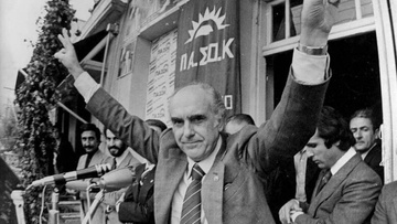 Ελευθερία Φτακλάκη: 40 χρόνια μετά τη μεγάλη νίκη του ΠΑΣΟΚ ποιo πρέπει να είναι το διακύβευμα  των εκλογών στις 5 και 12 Δεκεμβρίου; 