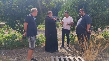 Πάρκο με εσπεριδοειδή θα δημιουργήσει στα Μάσσαρι ο ιερέας του χωριού