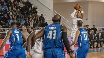 Διέλυσε τα… κοντέρ των ρεκόρ ο Κολοσσός στη νίκη του με τον Ιωνικό