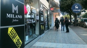 Ικανοποιημένοι οι έμποροι με την κίνηση στην αγορά της Ρόδου