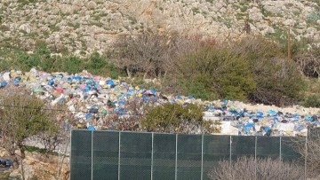 Χάος με τα σκουπίδια στη Χάλκη καταγγέλλει η αντιπολίτευση του δήμου