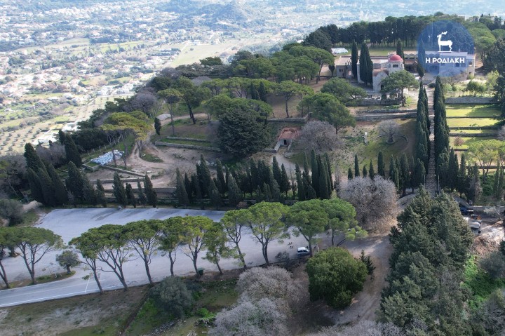 Το πάρκινγκ του αρχαιολογικού χώρου θα διαμορφωθεί για να καλύψει τις μεγάλες ανάγκες