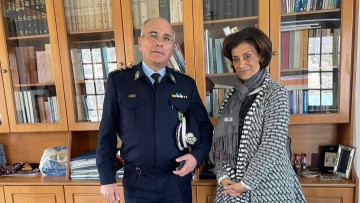 Εθιμοτυπική επίσκεψη του νέου Αστυνομικού Διευθυντή κ. Τσακιράκη Ιωάννη στο Επαρχείο Καρπάθου