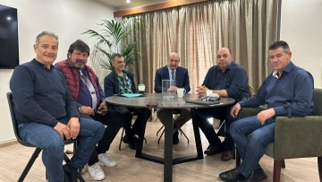 Συνάντηση Γ. Νικητιάδη με εργαζόμενους και διοίκηση της ΔΕΥΑΡ: Το νερό είναι αδιαπραγμάτευτο Δημόσιο Αγαθό