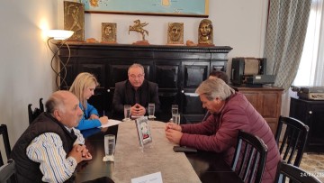 Συνάντηση Κατερίνας Βολονάκη με τον Έπαρχο Καλύμνου