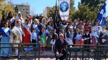 Η Ομοσπονδία Δωδεκανησιακών Σωματείων Αθήνων στον εορτασμό της Εθνικής Εορτής στον Πειραιά