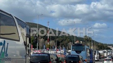 Δυναμική κινητοποίηση στο αεροδρόμιο της Ρόδου από τους ιδιοκτήτες τουριστικών λεωφορείων (Βίντεο)