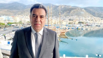 Μάνος Κόνσολας: «Μεταναστευτικό- Η Ελλάδα έπαψε να είναι ξέφραγο αμπέλι»