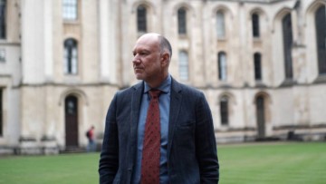 O εκ Νισύρου καθηγητής Στάθης Καλύβας είναι ο νέος πρόεδρος του Κέντρου Πολιτισμού "Σταύρος Νιάρχος"!