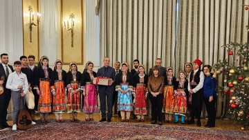 Χριστουγεννιάτικα κάλαντα στην Πρόεδρο της Δημοκρατίας από την Αδελφότητα Ολυμπιτών Καρπάθου