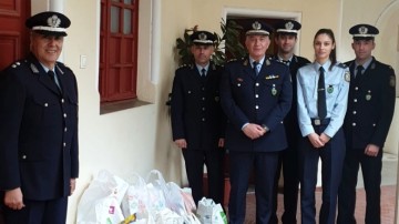 Είδη πρώτης ανάγκης προσέφεραν οι Υπηρεσίες της Γενικής Περιφερειακής Αστυνομικής Διεύθυνσης Ν. Αιγαίου σε φιλανθρωπικά ιδρύματα της Ρόδου και της Κω