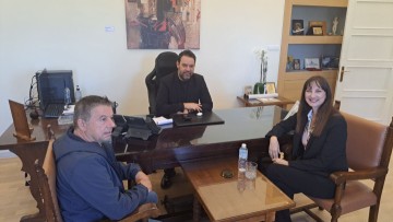 Με τον δήμαρχο και τον περιφερειάρχη συναντήθηκε η υποψήφια ευρωβουλευτής του ΣΥΡΙΖΑ, Έλενα Κουντουρά