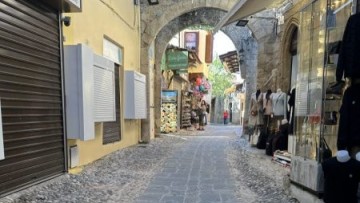 Αλ. Κολιάδης: Πρέπει να προστατευτούν οι κάτοικοι και οι επισκέπτες της Παλιάς Πόλης