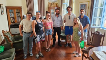 Φοιτητές από Καναδά και ΗΠΑ επισκέφθηκαν τη Χάλκη για να μάθουν για το βιώσιμο μοντέλο του νησιού