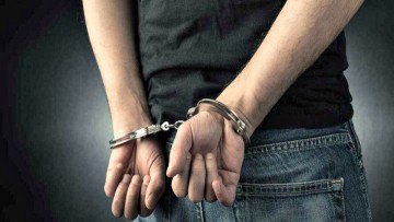 Συνελήφθησαν 35χρονος και 37χρονος στη Ρόδο για κλοπή ειδών ρουχισμού από δωμάτιο ξενοδοχείου