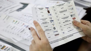 Ευρωεκλογές 2024: Τα παρατράγουδα της επιστολικής ψήφου