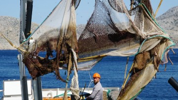 10.600 κιλά πλαστικού συλλέχθηκαν από τη θάλασσα της Σύμης