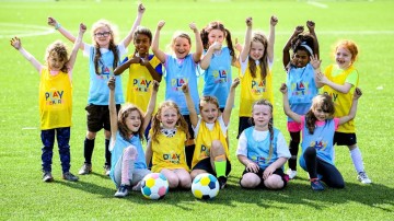 Προπονήσεις για κορίτσια 5 έως 8 ετών  στο πλαίσιο του UEFA Playmakers