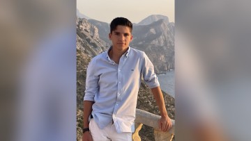 Ευχαριστήριο μήνυμα του επιτυχόντα Μανιού Γ. Κομνηνού για την εισαγωγή του στην Ιατρική Σχολή