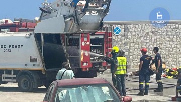 Ρόδος: Απορριμματοφόρο πήρε φωτιά εν κινήσει
