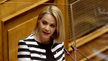 Στην Κάλυμνο η Μίκα Ιατρίδη, ως εκπρόσωπος του Προέδρου της Βουλής, για τον εορτασμό της 200ης Επετείου από τη Ναυμαχία του Γέροντα