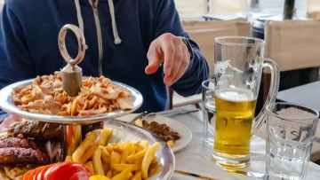 Εργαζομένοι σε Επισιτισμό -Τουρισμό: Συλλογική σύμβαση με αύξηση 7,5%