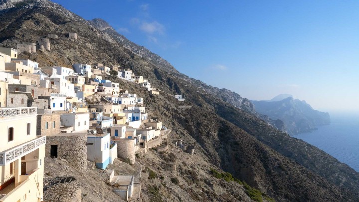 Η Ολυμπος έξω απο το φούρνο