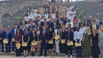 Οι πρωτεύσαντες απόφοιτοι των ιατρικών σχολών έδωσαν τον όρκο του Ιπποκράτη στο Ασκληπιείο Κω