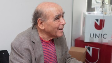 Έκτακτο: Πέθανε ο συγγραφέας Θανάσης Βαλτινός