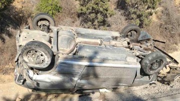 Από θαύμα σώθηκαν τρία άτομα στην Κω - Βγήκαν σώοι μέσα από τα συντρίμμια αυτοκινήτου