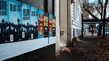 Τελεσίγραφο 15 ημερών από την Περιφέρεια Ν. Αιγαίου για την αφαίρεση παράνομων πινακίδων