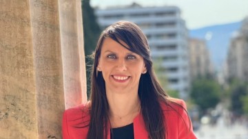 Συνέδριο ΚΕΔΕ - Β. Χαραλαμπογιάννη: Η κυβέρνηση δεσμεύεται για μια ισχυρή αυτοδιοίκηση με σύγχρονο πλαίσιο λειτουργίας