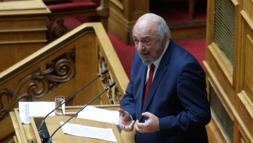 Νικητιάδης με 17 ακόμη Βουλευτές του ΠΑΣΟΚ επαναφέρουν στη Βουλή τις «βιντζότρατες»