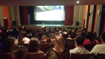 Με επιτυχία πραγματοποιήθηκε η προβολή του ντοκιμαντέρ "Βοτσαλωτά Δάπεδα της Δωδ/σου" για μαθητές σχολείων