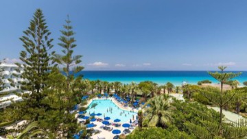 Άδειες για επενδύσεις σε δύο ξενοδοχεία σε Ρόδο και Πάρο