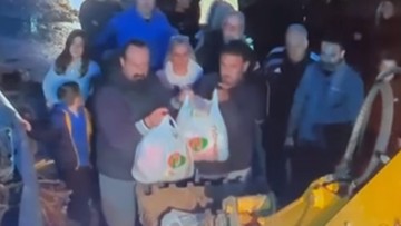 Φάρμακα, τρόφιμα και νερό παρέδωσε στους αποκλεισμένους κατοίκους οικισμού ο Δήμαρχος Ρόδου Αλ. Κολιάδης