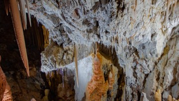Με μεγάλη επιτυχία πραγματοποιήθηκε η εκδήλωση “Γνωριμία με τα Σπήλαια – Η Σπηλαιολογία στα Δωδεκάνησα”