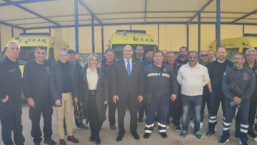 Η Μ. Ιατρίδη στο ΕΚΑΒ Ρόδου: «Μοναδική η αφοσίωση και η προσφορά των στελεχών του Εθνικού Κέντρου Άμεσης Βοήθειας στα νησιά μας»