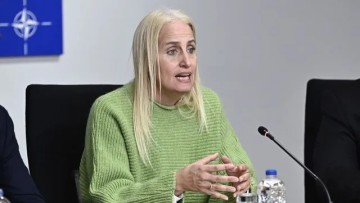 Εύη Νομικού στον RV: «Ας σταματήσουν να τρομοκρατούν οι επιστήμονες τον κόσμο»