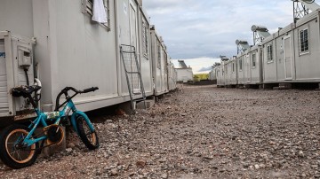 Στον «αέρα» οι συμβάσεις 17 εργαζομένων στην Κλειστή Ελεγχόμενη Δομή Λέρου