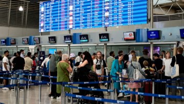 Με το «δεξί» η επιβατική κίνηση στα αεροδρόμια της χώρας - Πώς καταγράφεται η κίνηση στα 39 αεροδρόμια