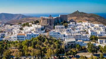 Η Πάτμος γεμίζει μουσική και πολιτισμό: Δύο φεστιβάλ, μία μοναδική εμπειρία