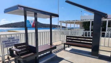 Ενεργειακά παγκάκια και infokiosks τοποθετήθηκαν στον Δήμο Λειψών