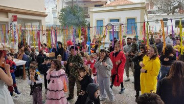 Ξέφρενο γλέντι στο 30ό Καρναβάλι Κρητηνίας – Χορός, γεύσεις και παράδοση!