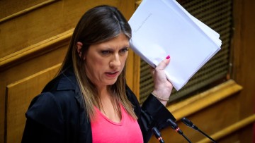 Θύελλα στη Βουλή μετά από απρέπεια βουλευτή της ΝΔ κατά Ζωής Κωνσταντοπούλου
