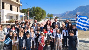 Στην Τέλενδο ο δήμαρχος Ρόδου, Αλ. Κολιάδης για να παρακολουθήσει την παρέλαση της Ενσωμάτωσης
