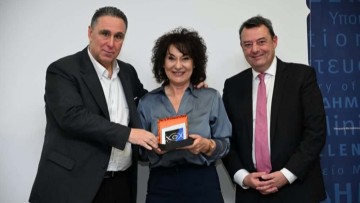 Βράβευση της Ευδοκίας Τάλια από τη 2η ΥΠΕ : Μία σπουδαία διάκριση και για το Νοσοκομείο Καλύμνου