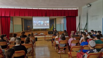 Μια ξεχωριστή δράση ενημέρωσης για τη Νοηματική Γλώσσα και τους Κωφούς στο 1ο Δημοτικό Ρόδου